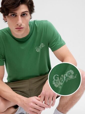 Gap logo graphic t-shirt