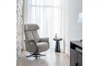 PAN Emirates Pan almosa single seater recliner offer