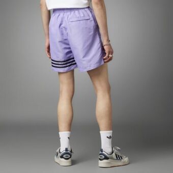 Adidas Adicolor neuclassics shorts offer