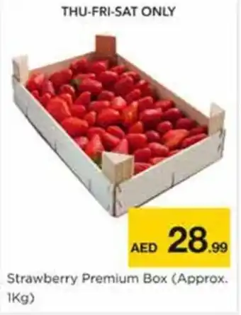 Nesto Strawberry Premium Box 1Kg offer