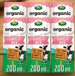 Lulu Hypermarket Arla Organic Milk Strawberry Flavor offer