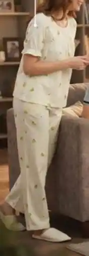 Nesto Women's Pyjama Set offer