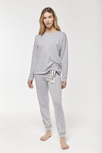 Promesse Pijama buzo con frunce lateral y babucha - cheri oferta