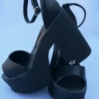 Nazaria Adelanto verano 23 sandalias art.30 negro oferta