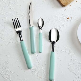 Avon Set x24 cubiertos oferta