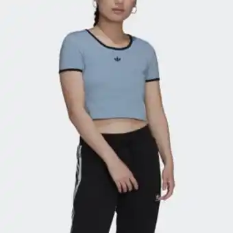 Adidas Remera corta ajustada oferta
