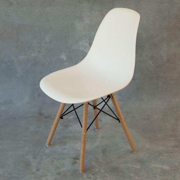 Blancoamor Silla eames blanca gardenlife oferta