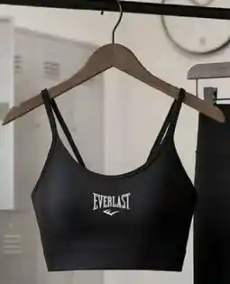 Carrefour Everlast top deportivo con breteles oferta