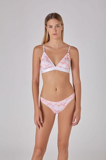 Triangulo soft - nina