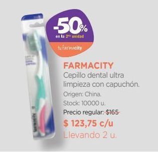 Farmacity Cepillo dental farmacity ultra limpieza con capuchón oferta