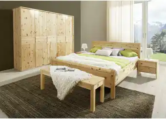 XXXLutz Schlafzimmer in Zirbelkieferfarben Angebot
