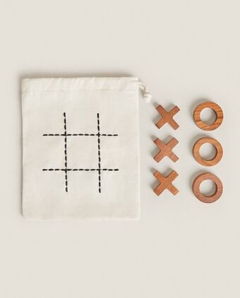 Tic-tac-toe-spiel aus holz