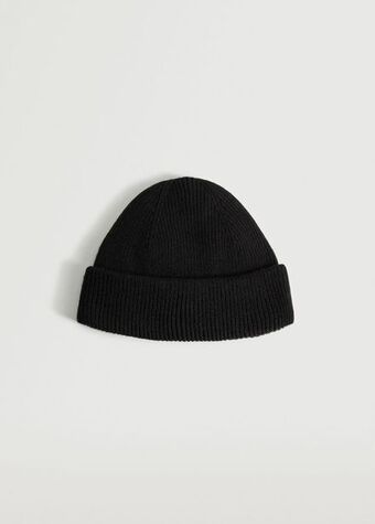 Mango Kurze strickmütze Angebot
