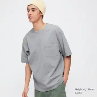 UNIQLO Oversized pocket crew neck t-shirt Angebot