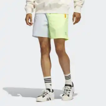Adidas Blocked woven shorts Angebot