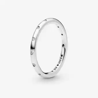 Pandora Einfacher funkelnder band-ring Angebot