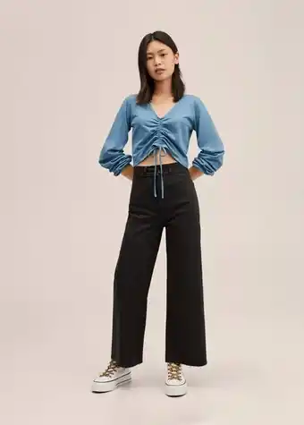 Mango Langärmliges t-shirt mit raffdetails Angebot