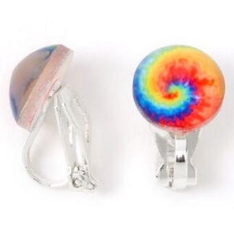 Claire's Round rainbow tie dye clip on earrings Angebot