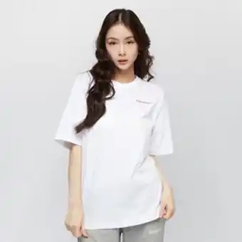 Snipes Strawberry graphic tee Angebot