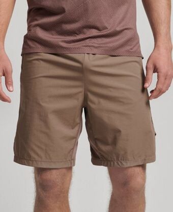 Superdry Train hybrid shorts Angebot