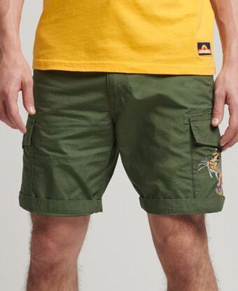Superdry Patched alpha cargo shorts Angebot