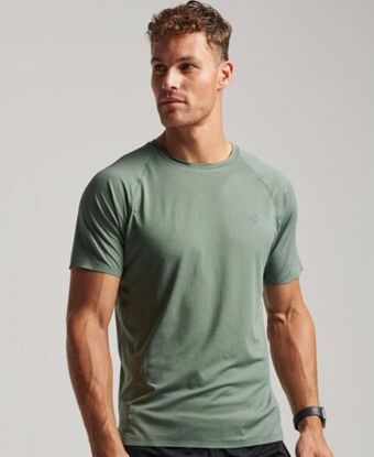 Superdry Train premium short sleeve t-shirt Angebot