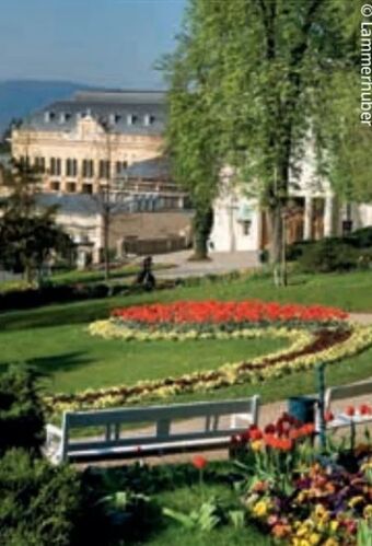 Hofer Reisen Niederösterreich baden bei wien Angebot