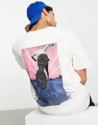ASOS Adidas originals – adventure – t-shirt in wollweiß mit runner-print am rücken Angebot