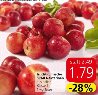 Spar fruchtig, frische SPAR Nektarinen aus Italien, Klasse 1, 1-kg-Tasse Angebot