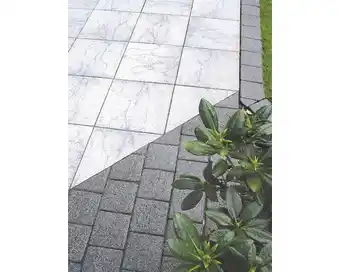 Hornbach Beton terrassenplatte istone brilliant weiss-schwarz 40 x 40 x 4 cm Angebot