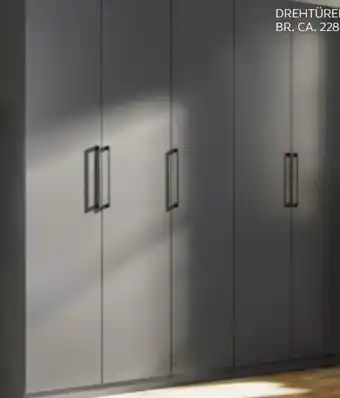 XXXLutz Drehtürenschrank Angebot