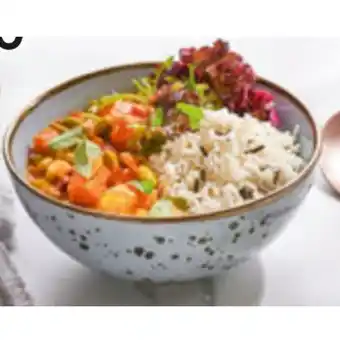 XXXLutz Süßkartoffel-Gemüse-Curry-Bowl je 6.90€ XXXLutz Angebot