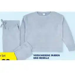 Hofer Damen-Lounge-Set versch. Farben und Modelle HOFER Angebot