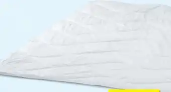 Hofer Novitesse Schafwoll-Zirbenflocken-Steppbett Angebot
