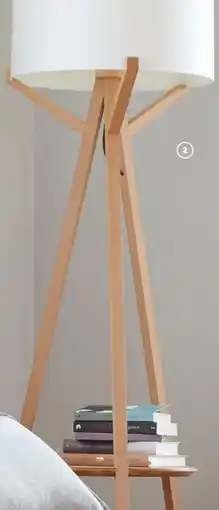 Grüne Erde Stehleuchte Arnia in Buche Angebot