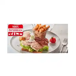 Interspar Steaktoast vom Schweinerücken mit Bacon, rotem Zwiebel, Wedges und Cocktailsauce INTERSPAR Angebot