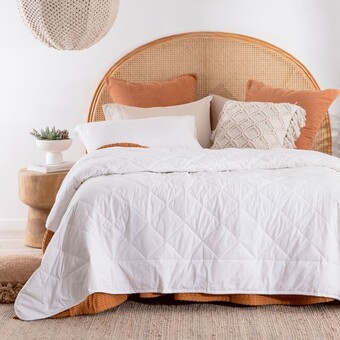 Pillow Talk Ultra Lite 150gsm washable wool quilt by Wool Therapy offer