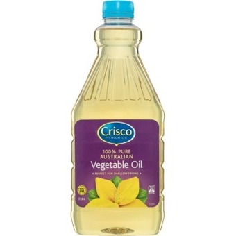 IGA Crisco Vegetable or Canola Oil 2 Litre offer