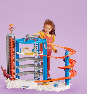 BIG W Hot Wheels Super Ultimate Garage offer