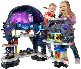 Fisher-Price Imaginext Super Surround Bat Cave*
