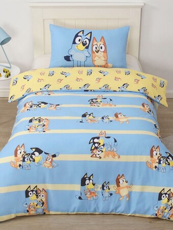 Spotlight Bluey family quilt cover set offer