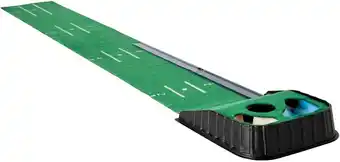 Golf putting mat with ball return