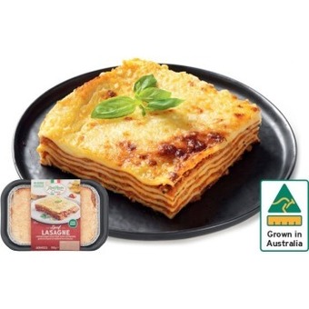 IGA Pasta master beef lasagne 550g offer