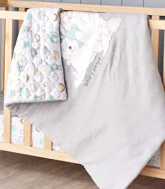 Winnie the Pooh Reversible Cot Comforter