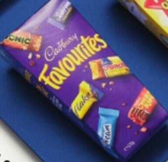 ALDI Cadbury Favourites 570g offer