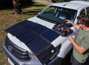 Xtm 120w folding solar blanket