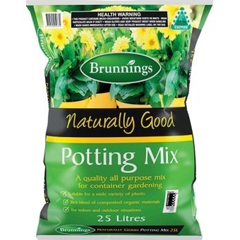 Brunnings naturally good potting mix 25 litre