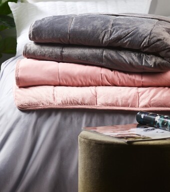 Spotlight Koo elite plain weighted blankets offer