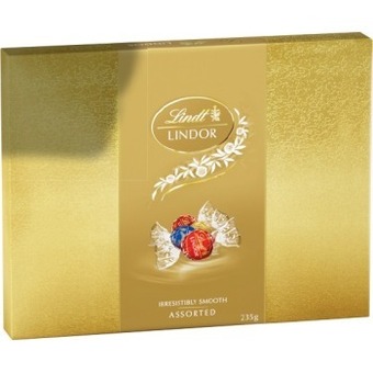 IGA Lindt lindor gift box 232-235g selected varieties offer