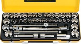 SuperCheap Auto Stanley 40 pce socket set offer